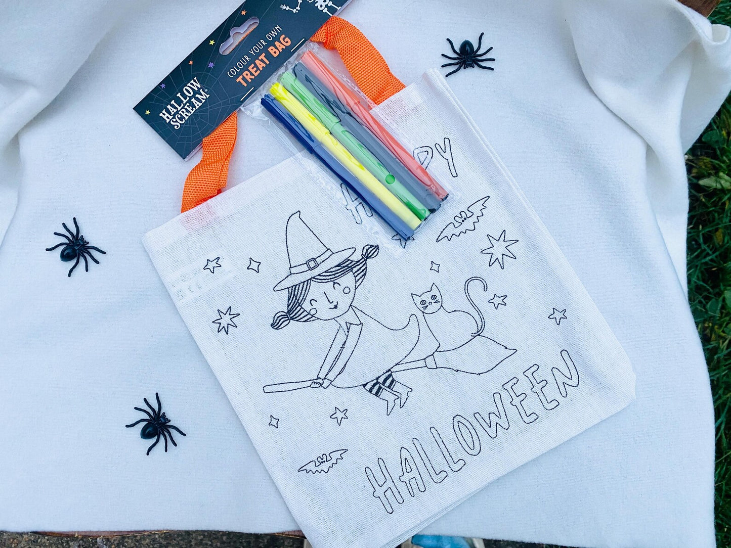 Kids Halloween Craft Se | DIY Spooky Art Kit